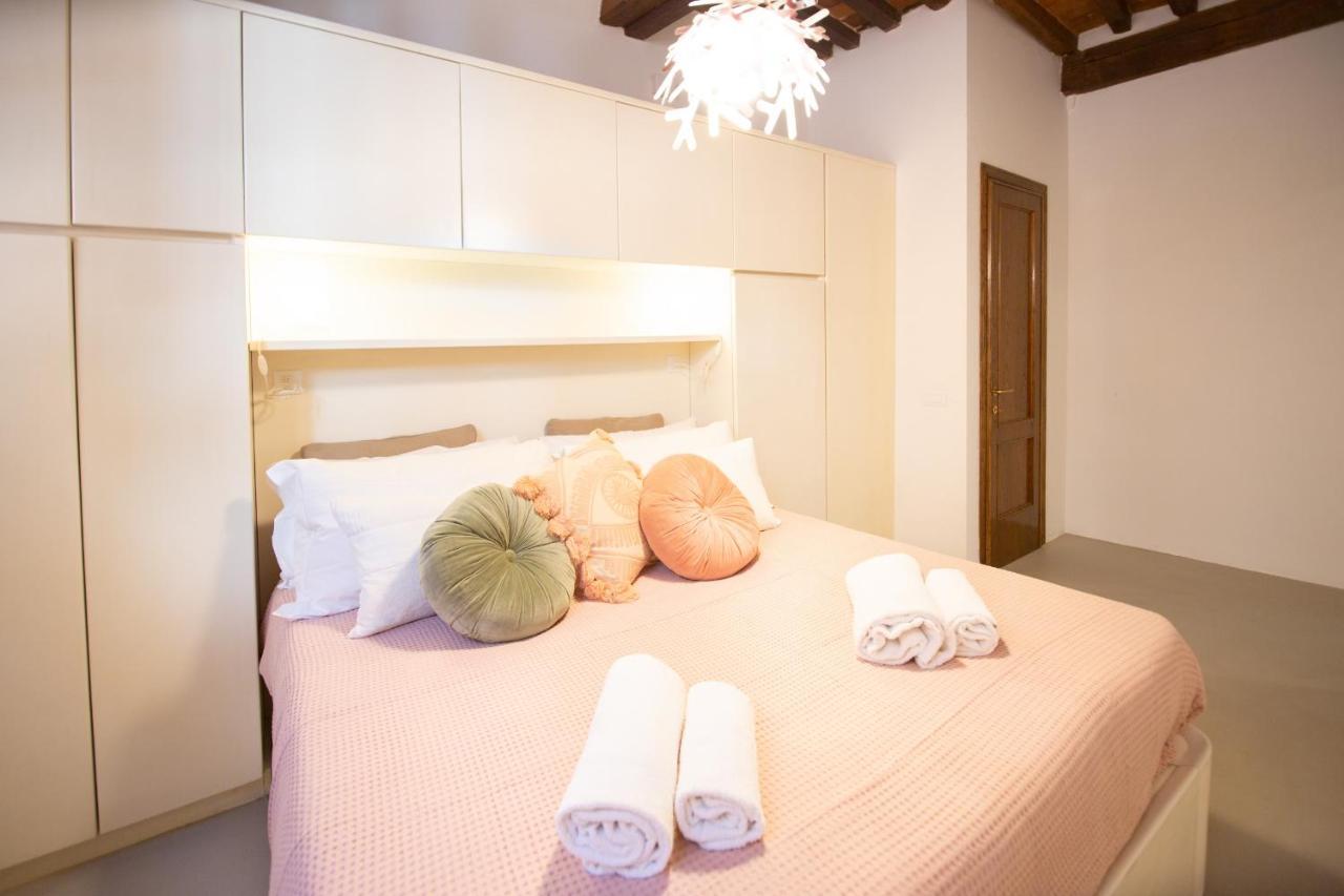 La Corticella Luxury Suite, With Terrace Lucca Exteriör bild